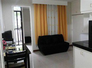 Big M Condotel Las Piñas Luaran gambar